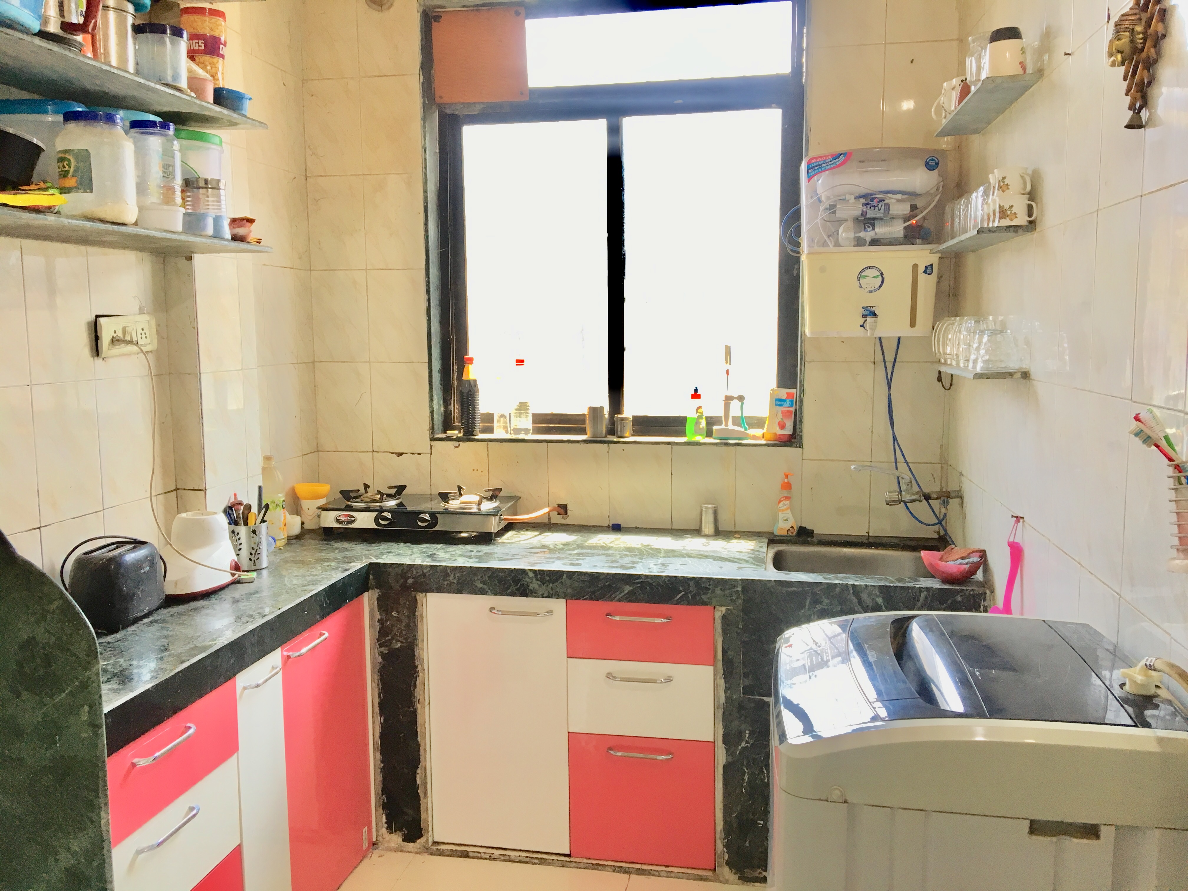 Clean Kitchen Facilities at PG in Kharghar